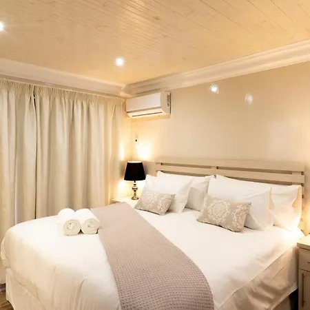 Grand House Lodge And Spa Jeffreys Bay Exterior photo