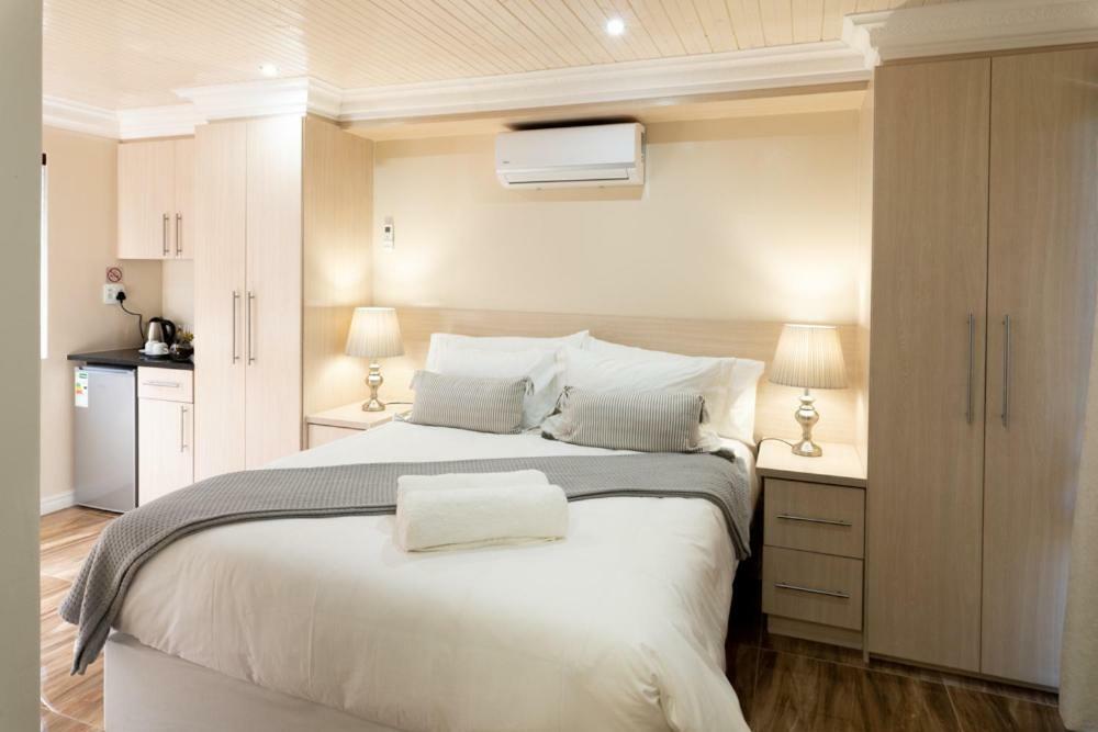 Grand House And Bed & Breakfast 3*